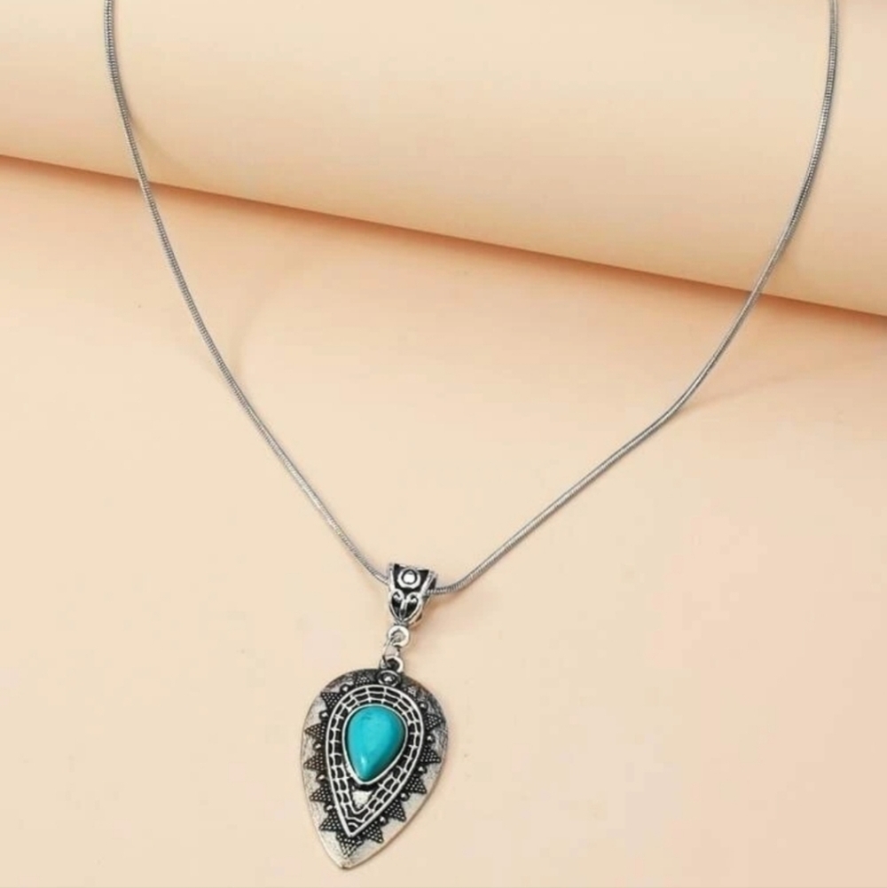 Water Drop Turquoise Inlaid Pendant Necklace